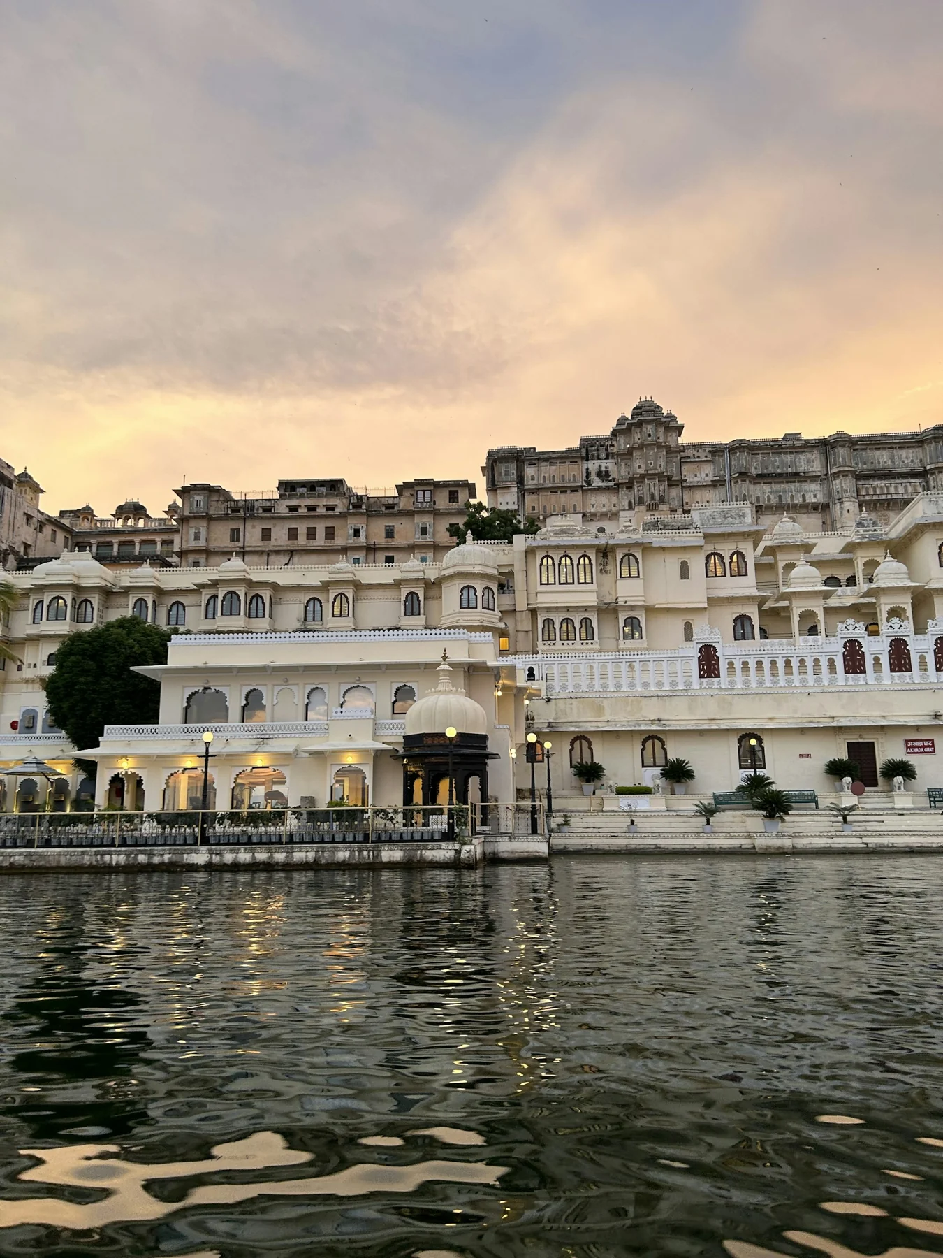 Palaces and lakeside architecture in Udaipur, Rajasthan